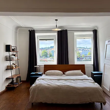 Altbauwohnung Mit Privater Laube - Blick Auf Dom&altstadt *