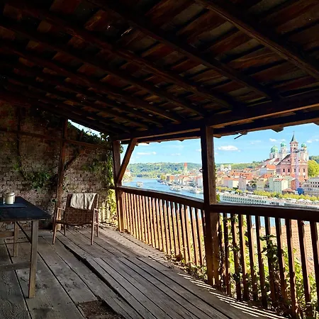 Altbauwohnung Mit Privater Laube - Blick Auf Dom&altstadt * Passau